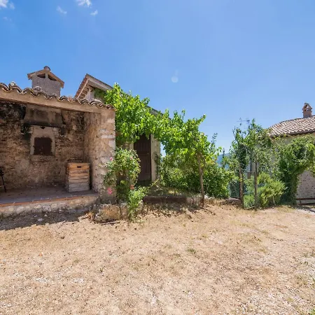 In With Pool & Sun Terrace