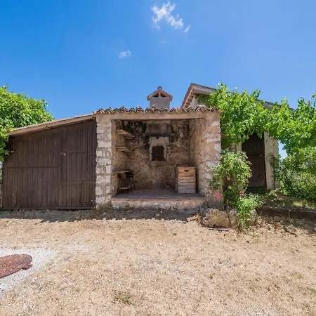 Nyaraló In With Pool & Sun Terrace Sellano