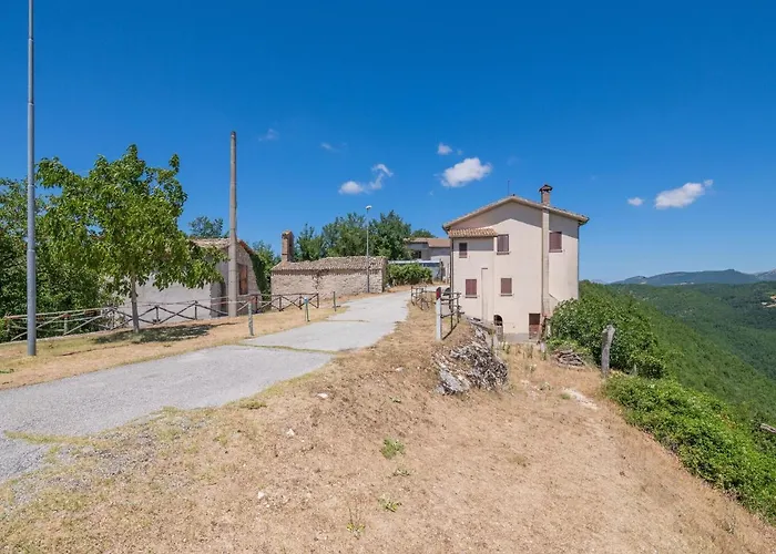 Nyaraló In With Pool & Sun Terrace *