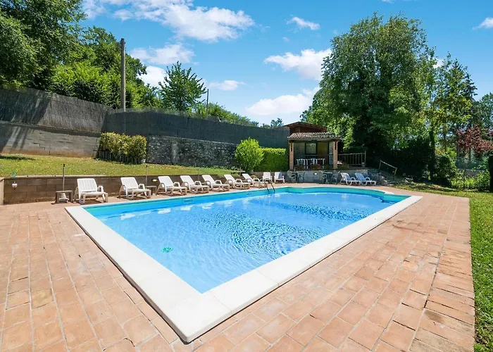 In With Pool & Sun Terrace *