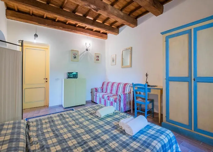 Nyaraló In With Pool & Sun Terrace Sellano