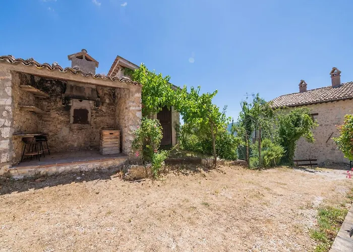In With Pool & Sun Terrace