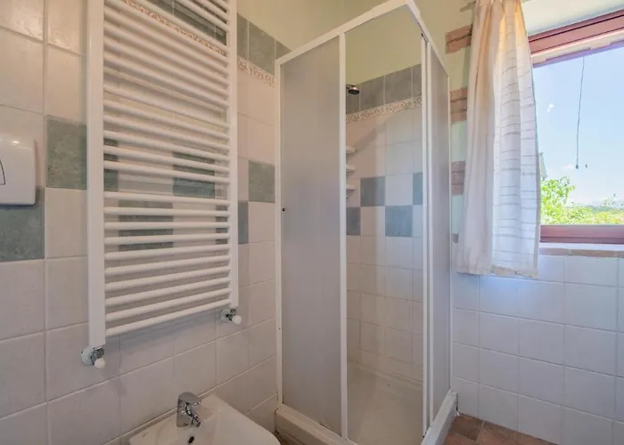 In With Pool & Sun Terrace Sellano